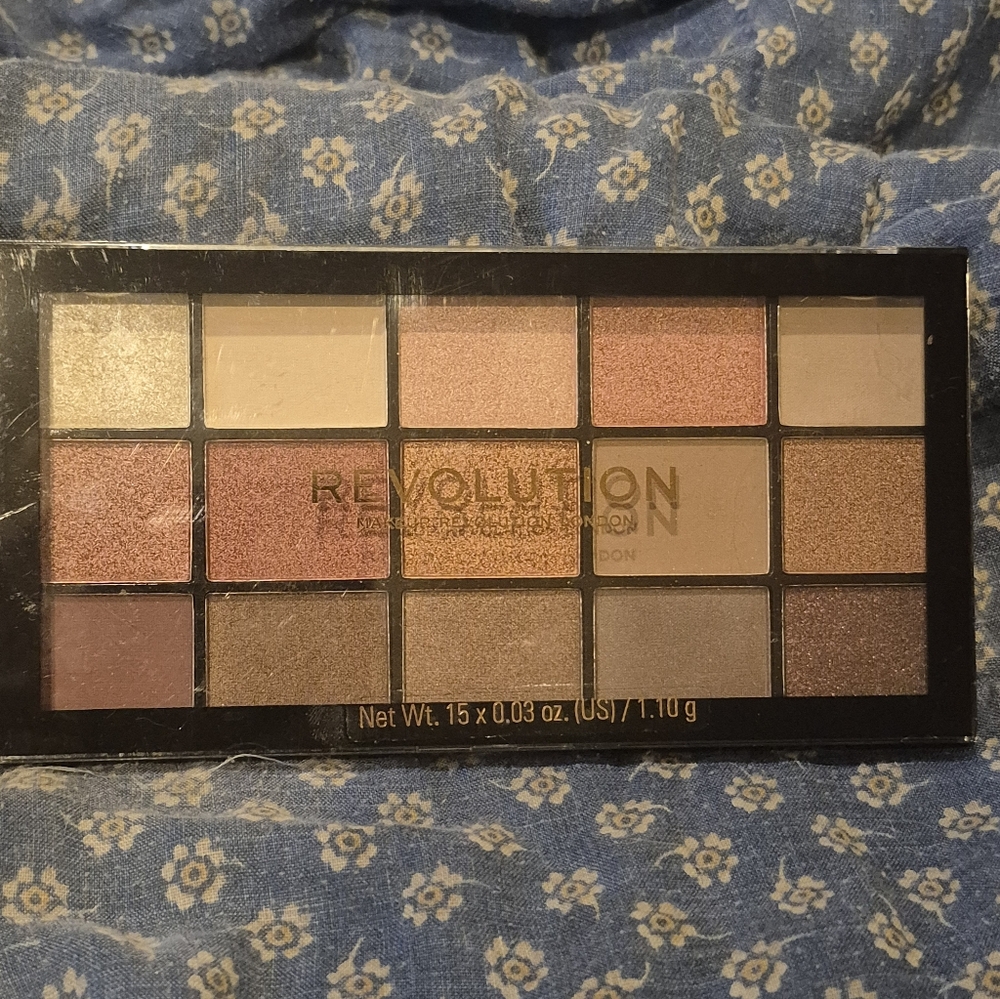 Revolution Eyeshadow Palette - Gold, Pink, Brown Hues - Iconic 2.0